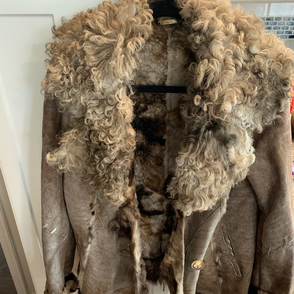 PashaVeneto suede and shearling coat